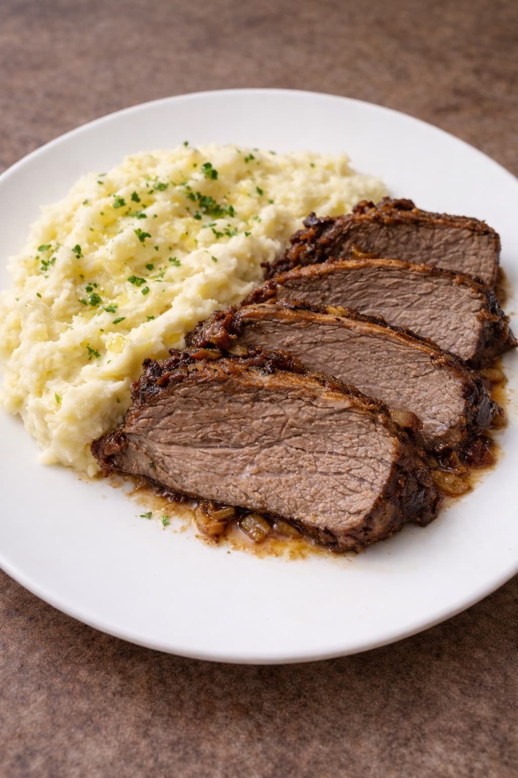 Carne al horno con cremoso de papas